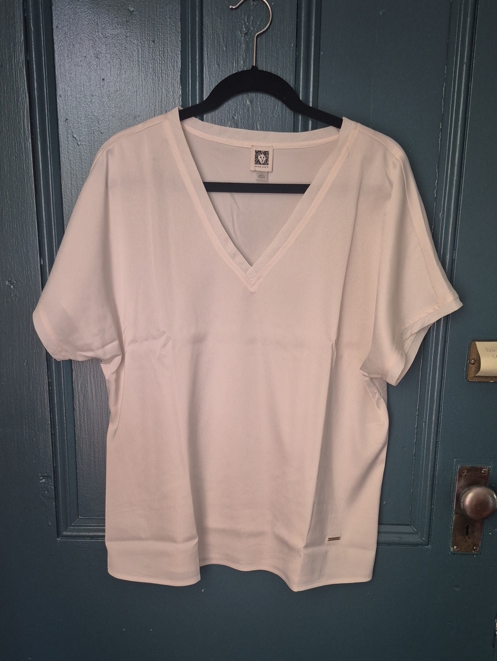 Anne Klein Vneck Cream Silky Tshirt
